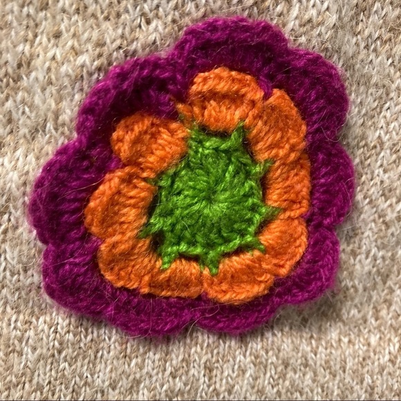 AMARU Sz OS 100% Alpaca Poncho  w/ Crochet Appliqués - Picture 4 of 6